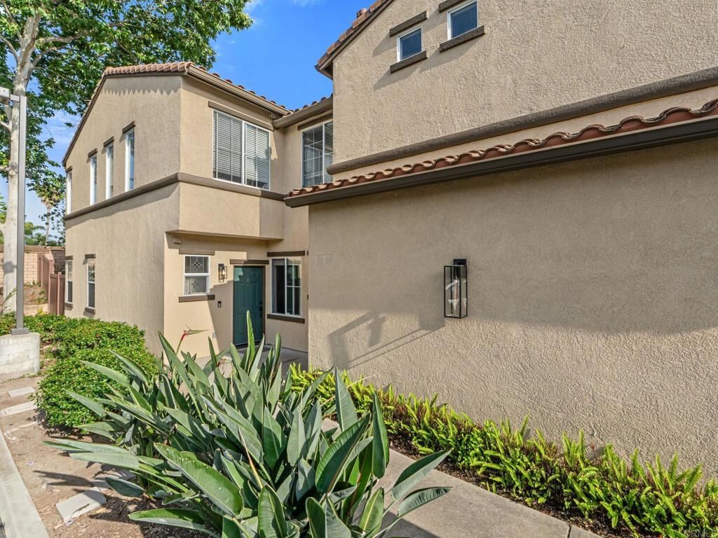 Property Photo:  4480 Brisbane Way 1  CA 92058 