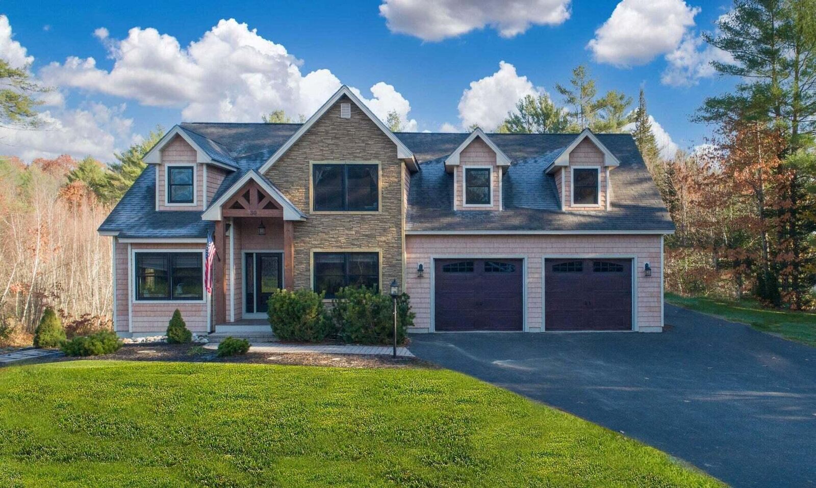 Property Photo:  30 Woodhaven Drive  ME 04240 