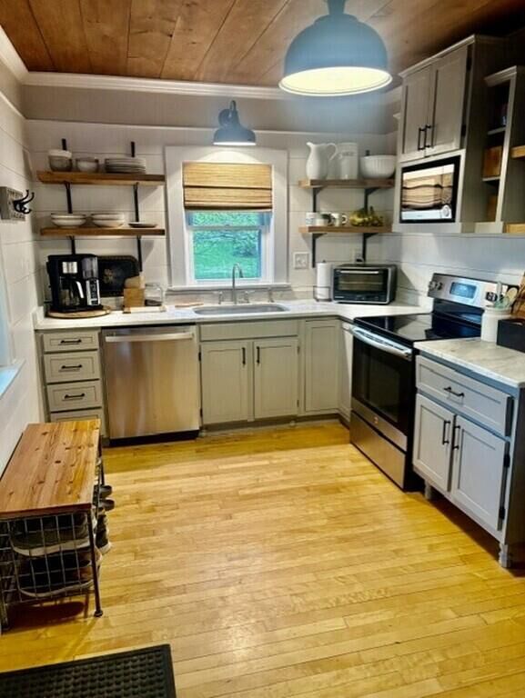 Property Photo:  235 Norway Road  ME 04401 