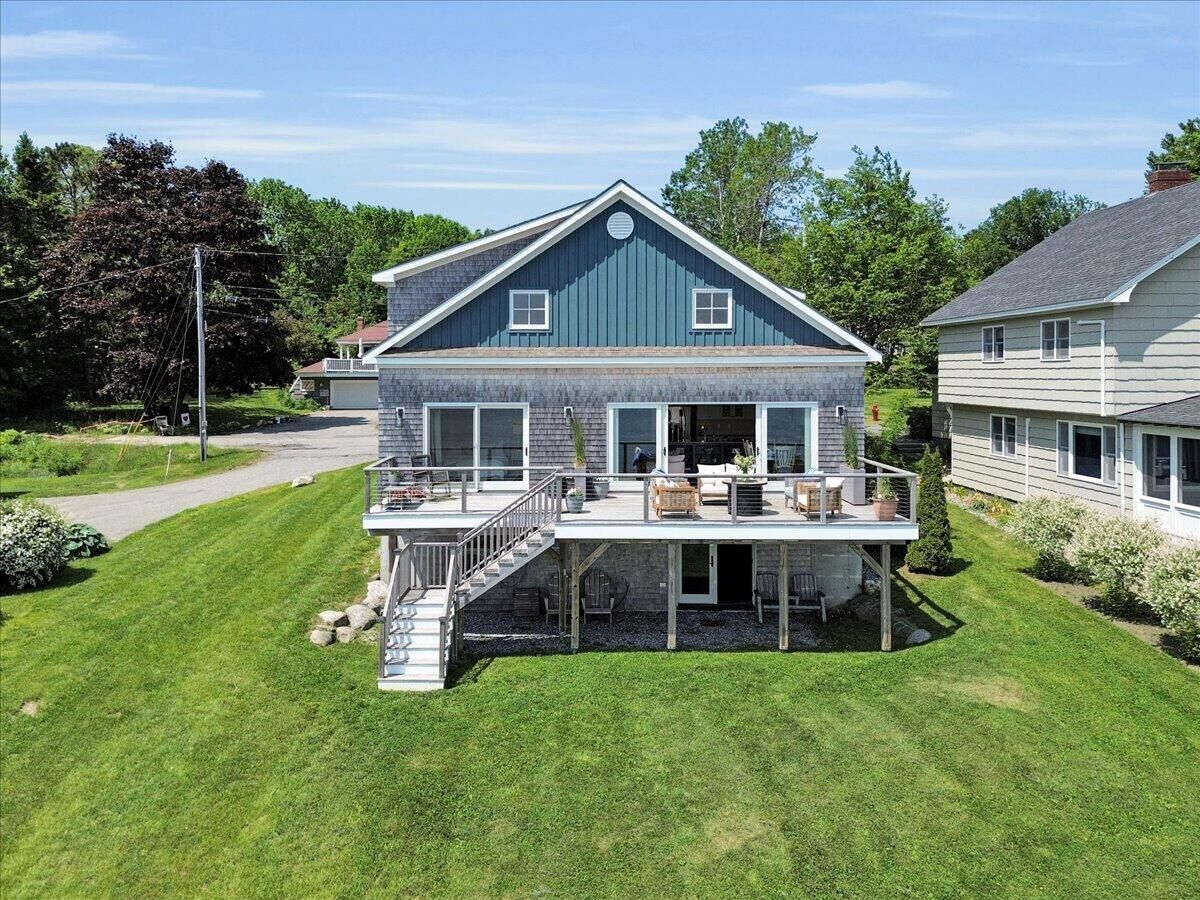 Property Photo:  48 Ocean Street  ME 04915 