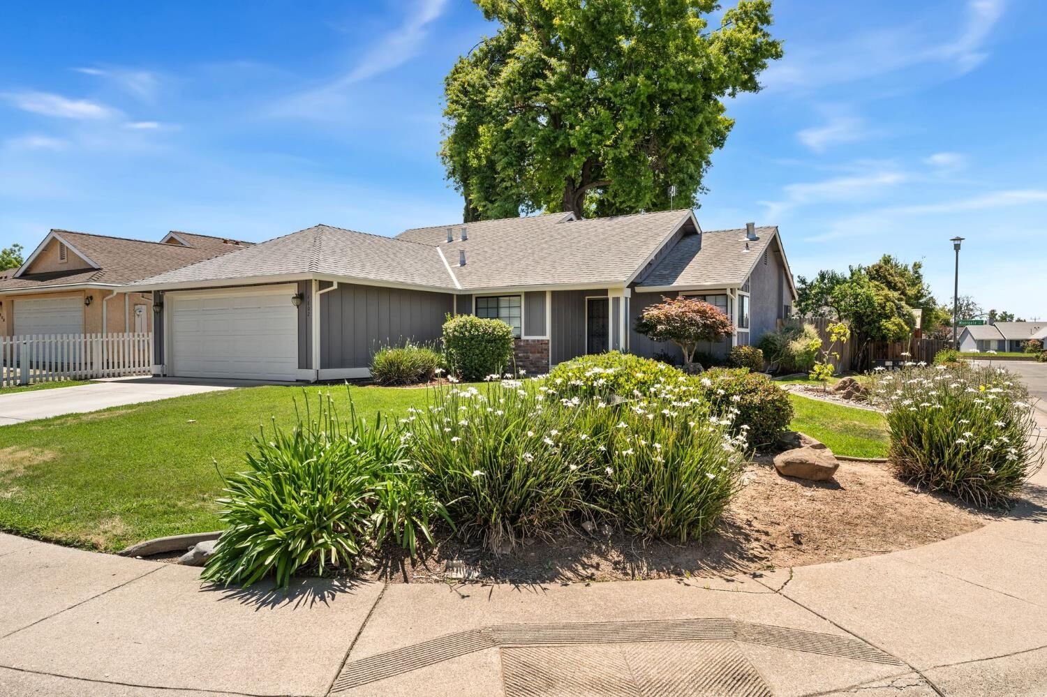 Property Photo:  4802 Hinchman Way  CA 95823 