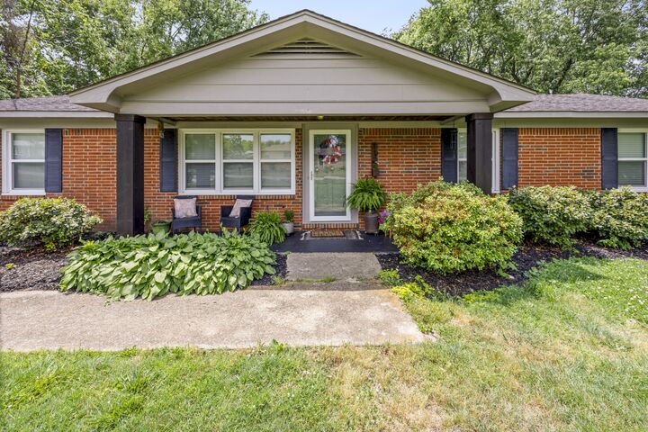 Property Photo:  112 Bel Aire Dr  TN 37398 