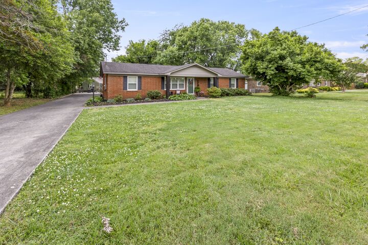 Property Photo:  112 Bel Aire Dr  TN 37398 