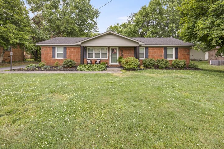 Property Photo: 112 Bel Aire Dr TN 37398