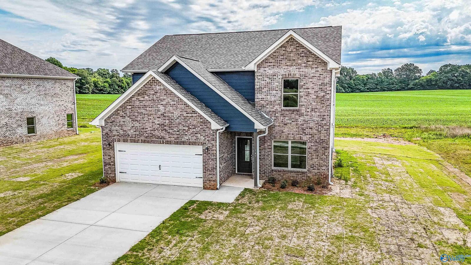 Property Photo:  147 Flintlock Way  AL 35761 