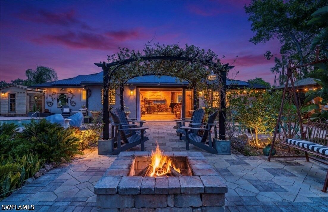 Property Photo: 38 Willoughby Drive FL 34110