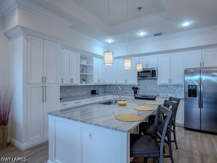 Property Photo:  631 100th Avenue N  FL 34108 