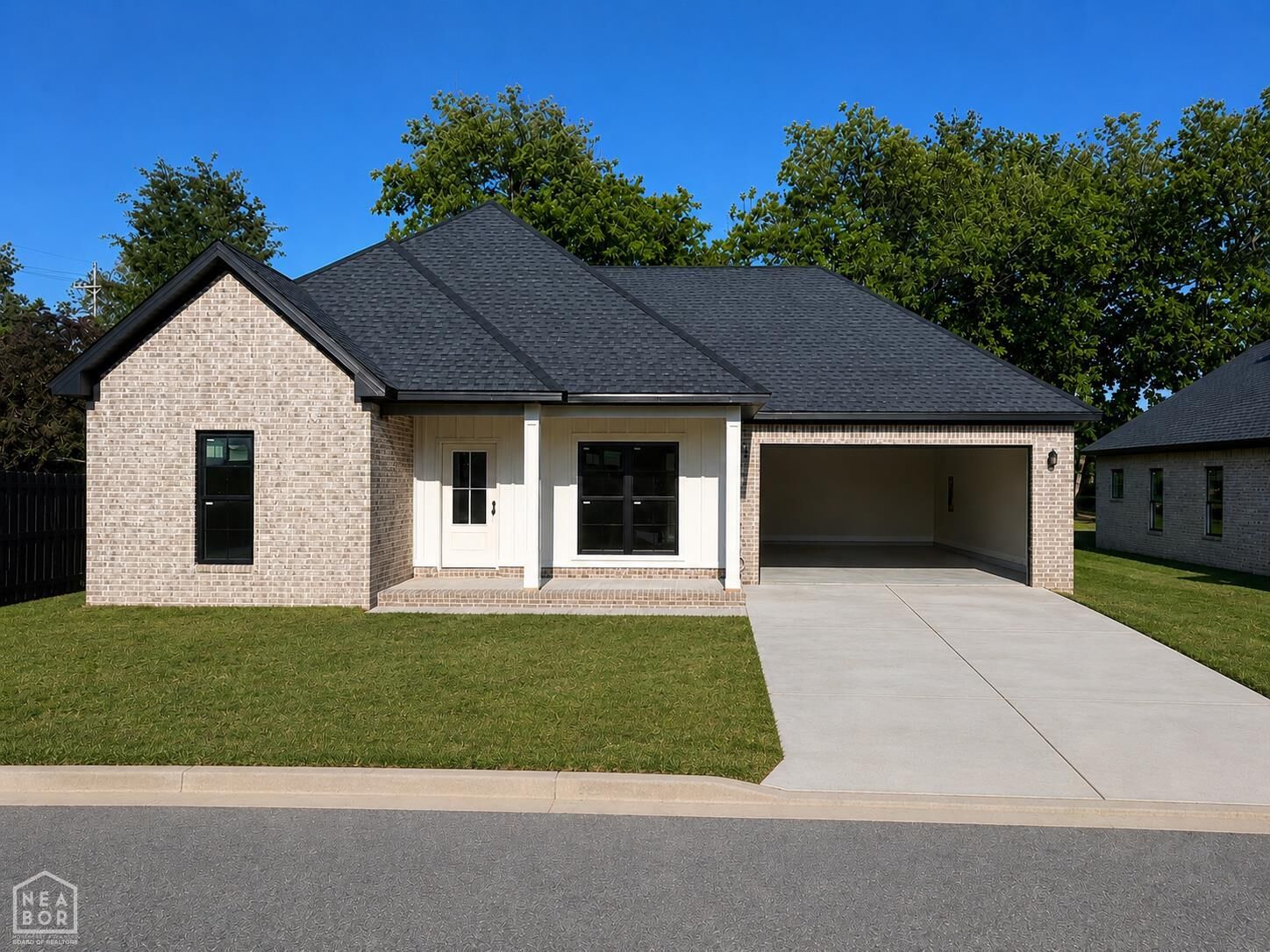 Property Photo:  711 W Fleeman  AR 72442 