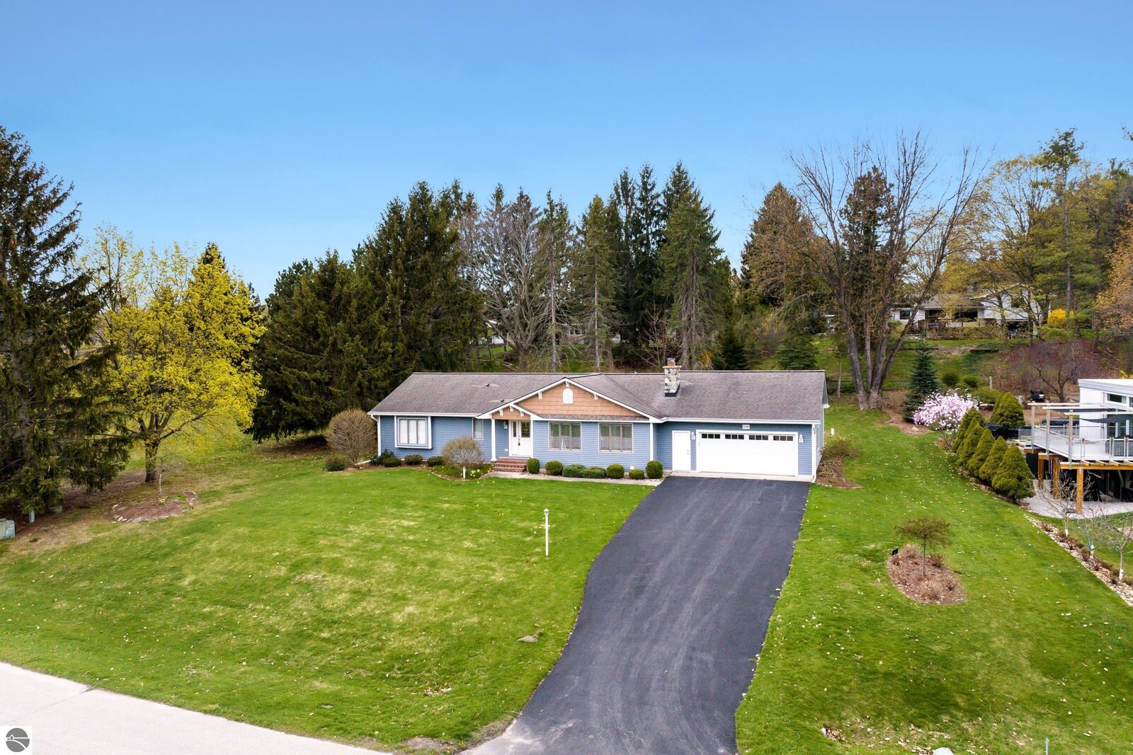 Property Photo:  8129 Bel Cherrie Drive  MI 49686 