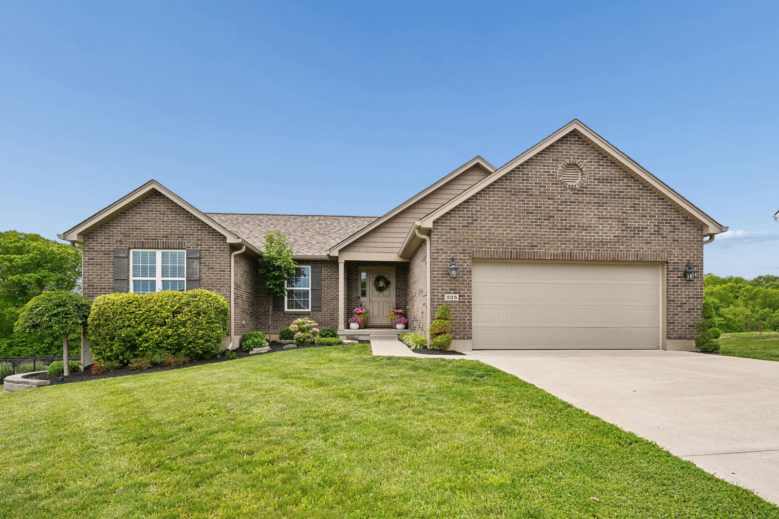 Property Photo:  225 Hannahs Way  KY 41030 