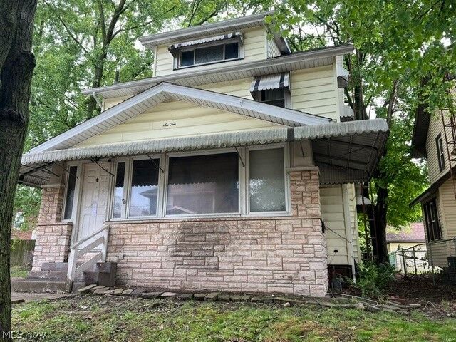 Property Photo:  610 Wertz Avenue SW  OH 44710 