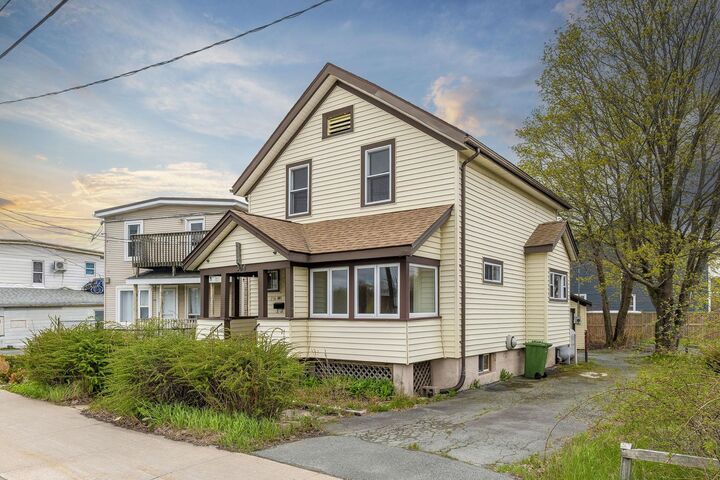 Property Photo:  206 Pleasant Street  NS B2Y 3R6 