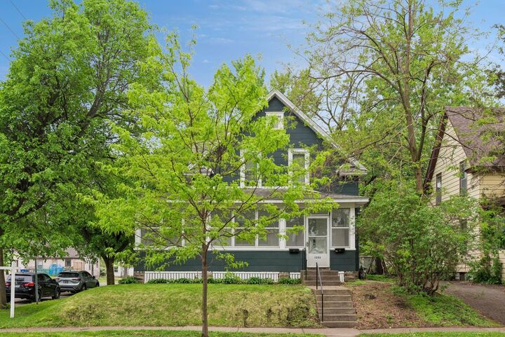 Property Photo:  1282 Hewitt Ave  MN 55104 
