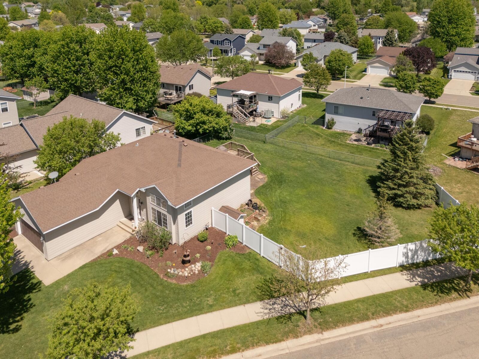 Property Photo: 5714 49th Avenue NW MN 55901