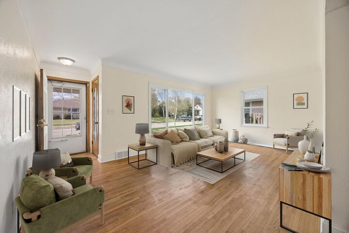 Property Photo:  1652 Atlantic Street  MN 55106 