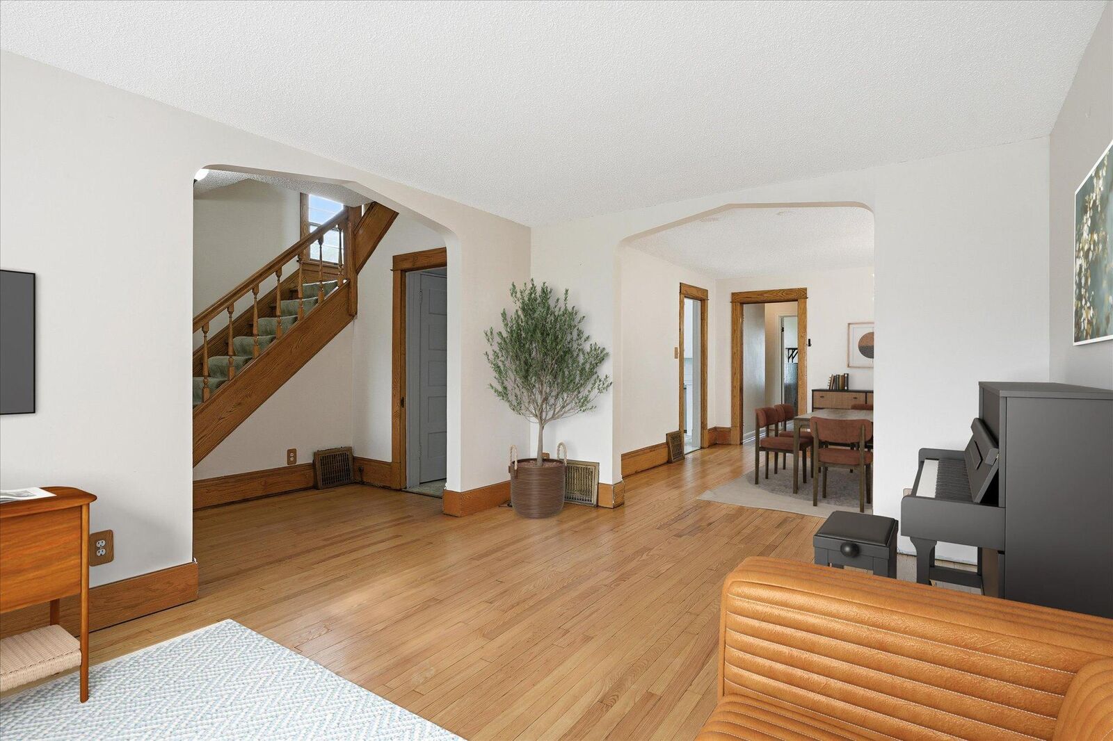 Property Photo:  827 Lafond Avenue  MN 55104 