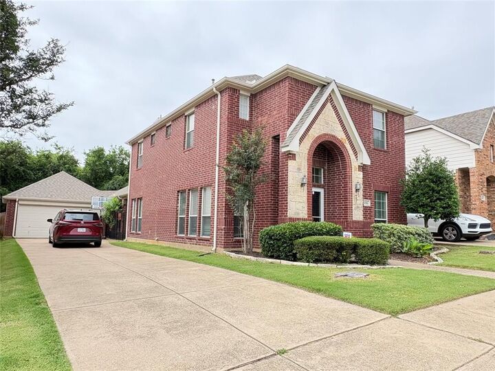 Property Photo:  106 Constitution Drive  TX 76040 