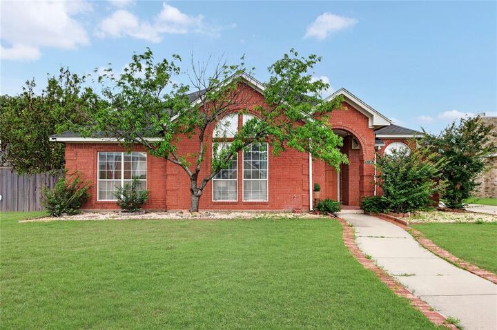 Property Photo:  2205 Davin Drive  TX 75006 