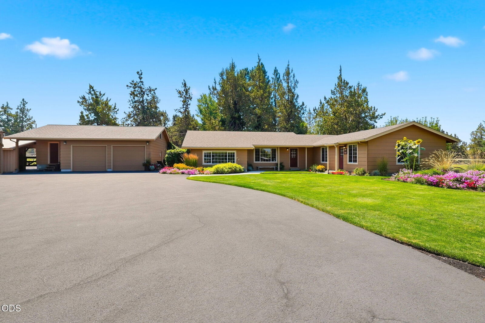Property Photo:  22539 Martee Lane  OR 97701 