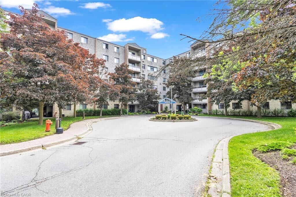 Property Photo:  93 Westwood Road 206  ON N1H 7J7 