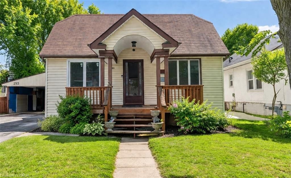 Property Photo:  293 Charette Street  ON P3B 1N7 