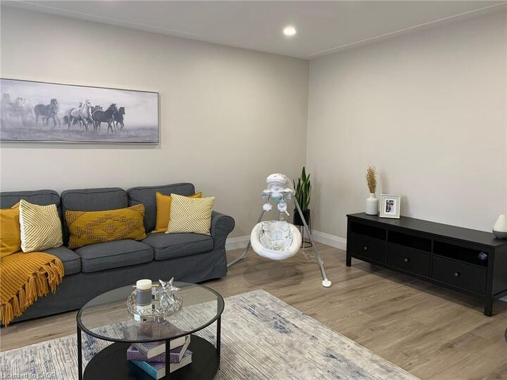 Property Photo:  226 Heiman Street 2  ON N2M 3M3 