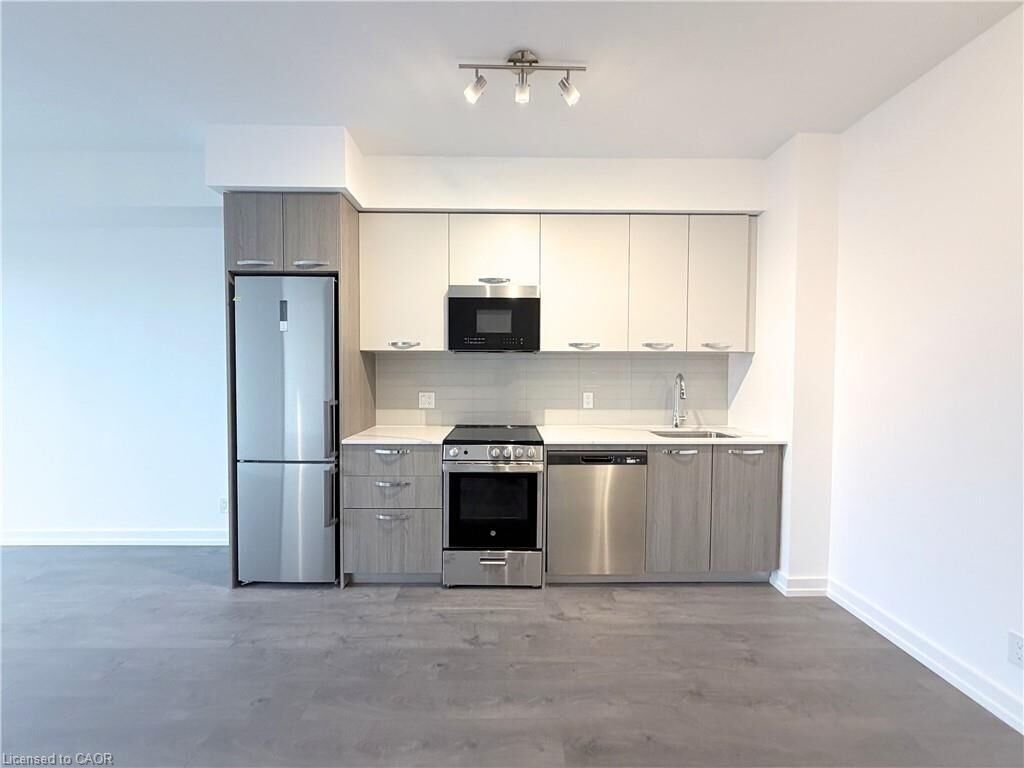 Property Photo:  75 James Street S 824  ON L8P 2Y9 