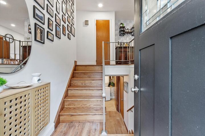Property Photo:  544 Elm St  MA 01420 