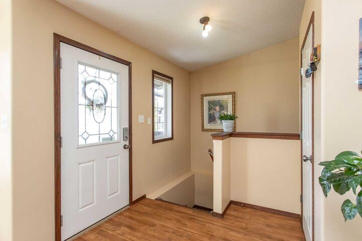 Property Photo:  143 Inkster Close  AB T4R 0A8 