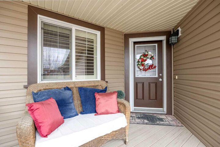 Property Photo:  156 Gravelstone Way  AB T9K 0S9 