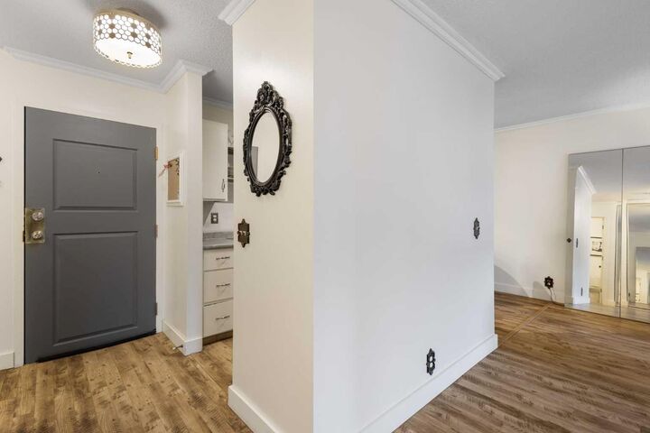Property Photo: 2611 15A Street SW 305 AB T2T 4C1