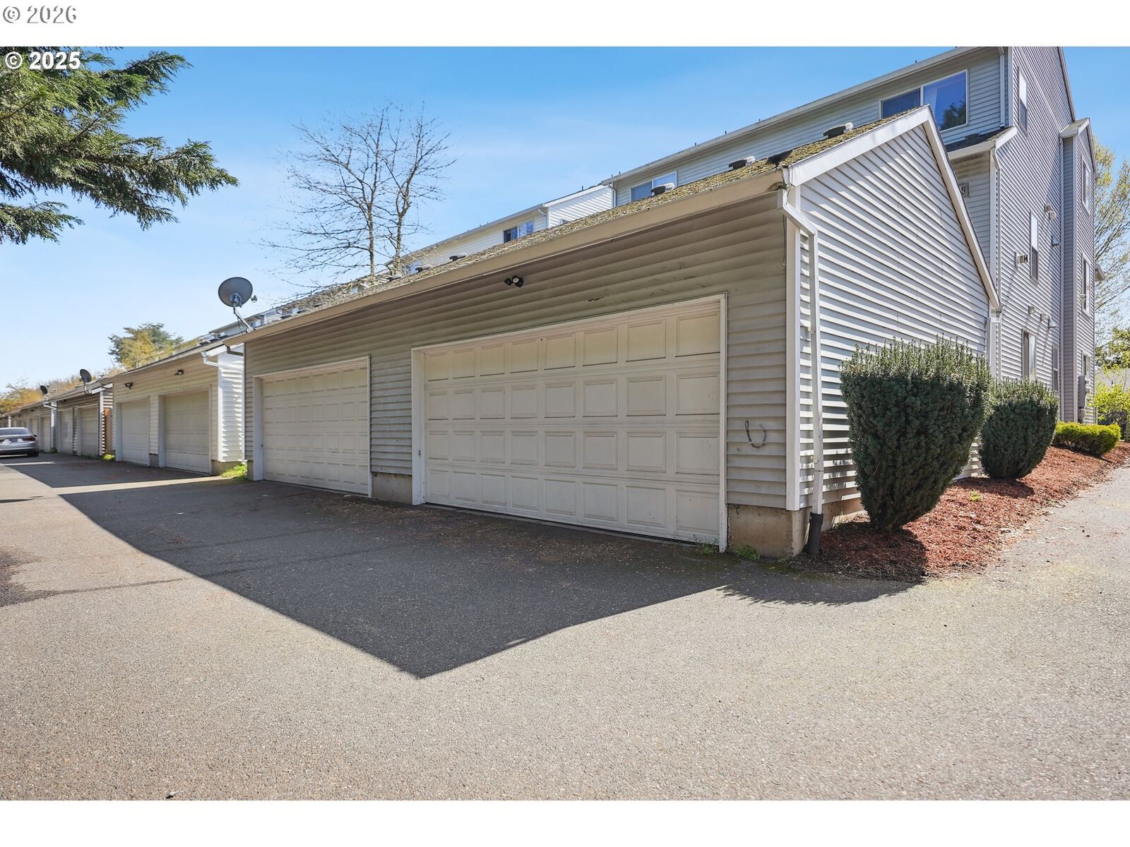 Property Photo: 12923 NE Prescott Dr OR 97230