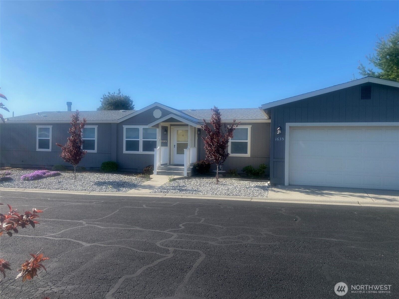 Property Photo:  1635  Meadowridge Drive  WA 98801 
