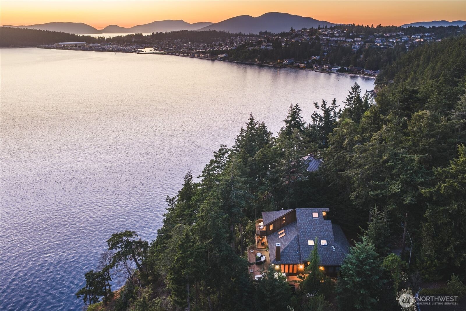 Property Photo:  11310  Marine Lane  WA 98221 
