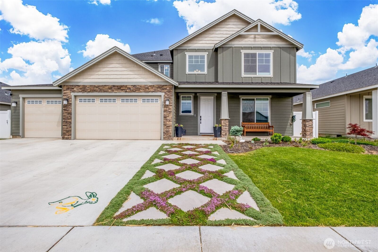 Property Photo: 721 J Street NE WA 98848
