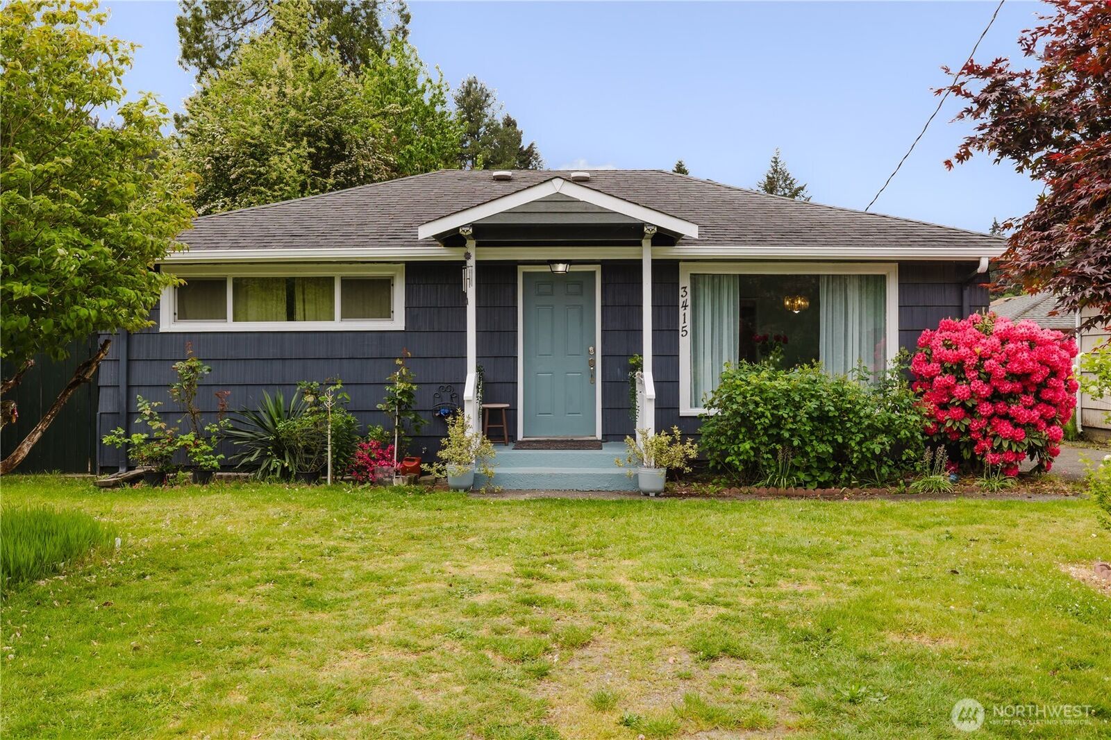 Property Photo:  3415  9th Street  WA 98312 
