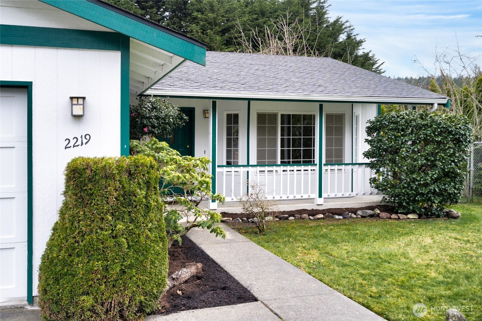 Property Photo:  2219  13th  WA 98221 