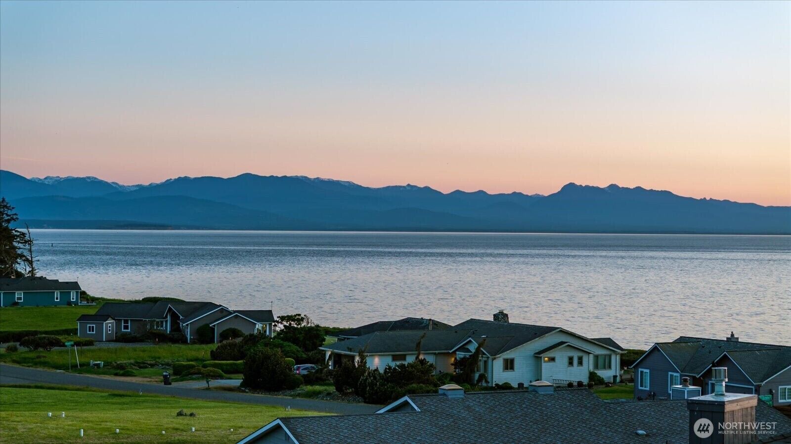 Property Photo:  724  Hacienda Drive  WA 98239 