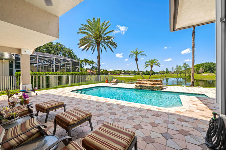 Property Photo:  8027 N Savannah Circle  FL 33328 