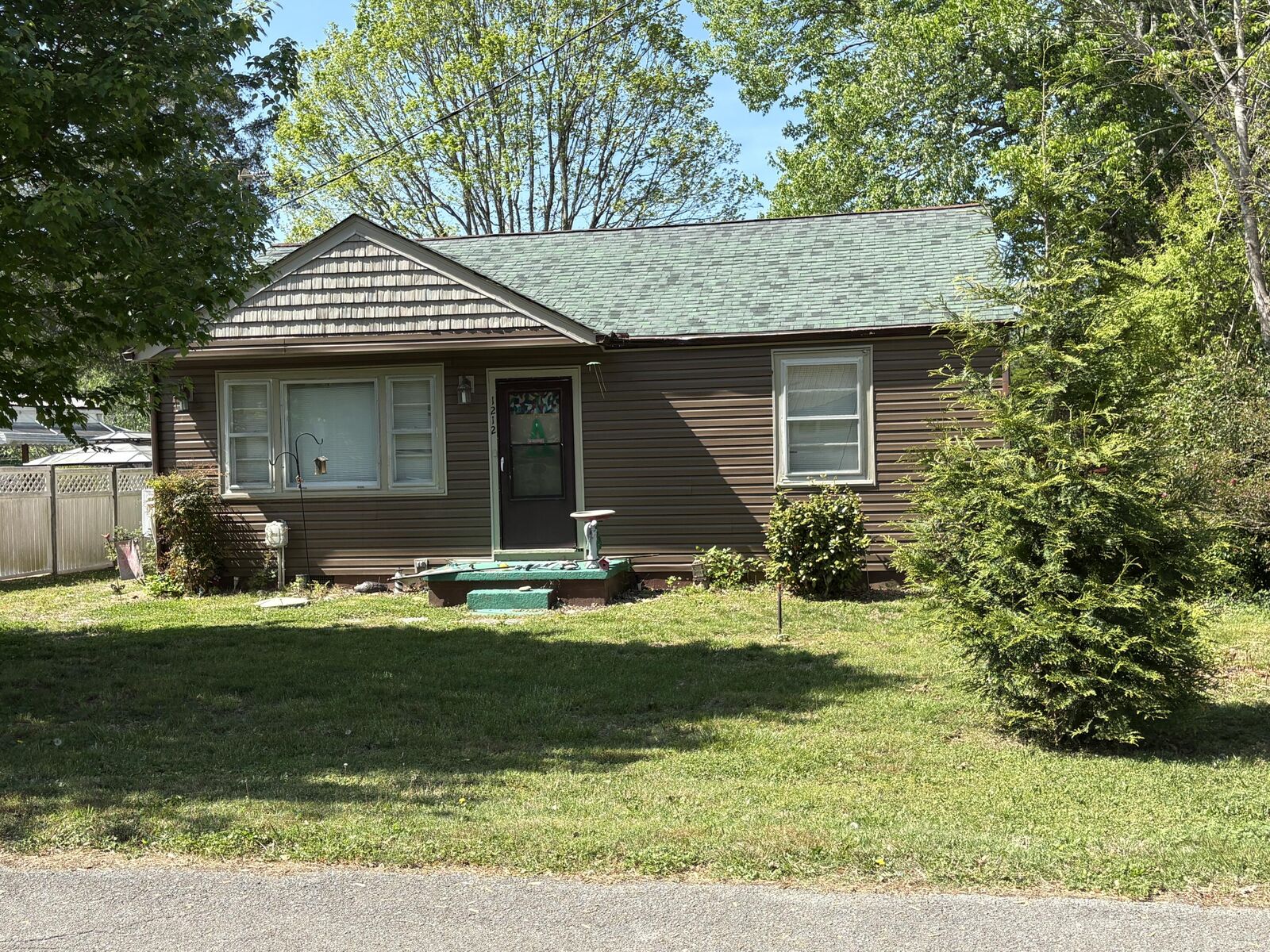 Property Photo:  1212 Jones Street  TN 37303 
