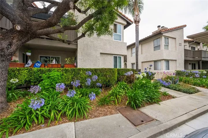 Property Photo:  20 Corniche Drive H  CA 92629 