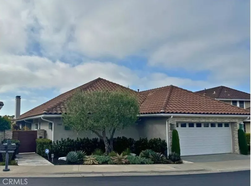 Property Photo:  1907 Yacht Maria  CA 92660 
