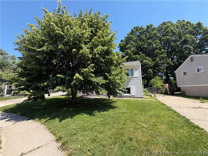 Property Photo:  115 Denny Drive  IN 47150 