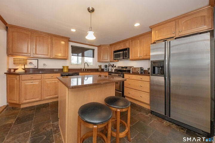 Property Photo:  100 Pratt Road  CT 06413 