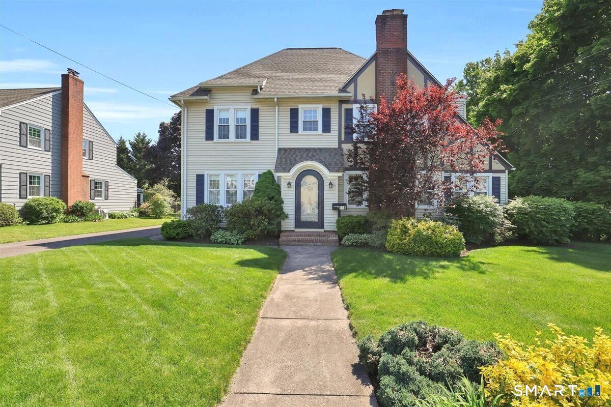 Property Photo:  118 Porter Street  CT 06040 