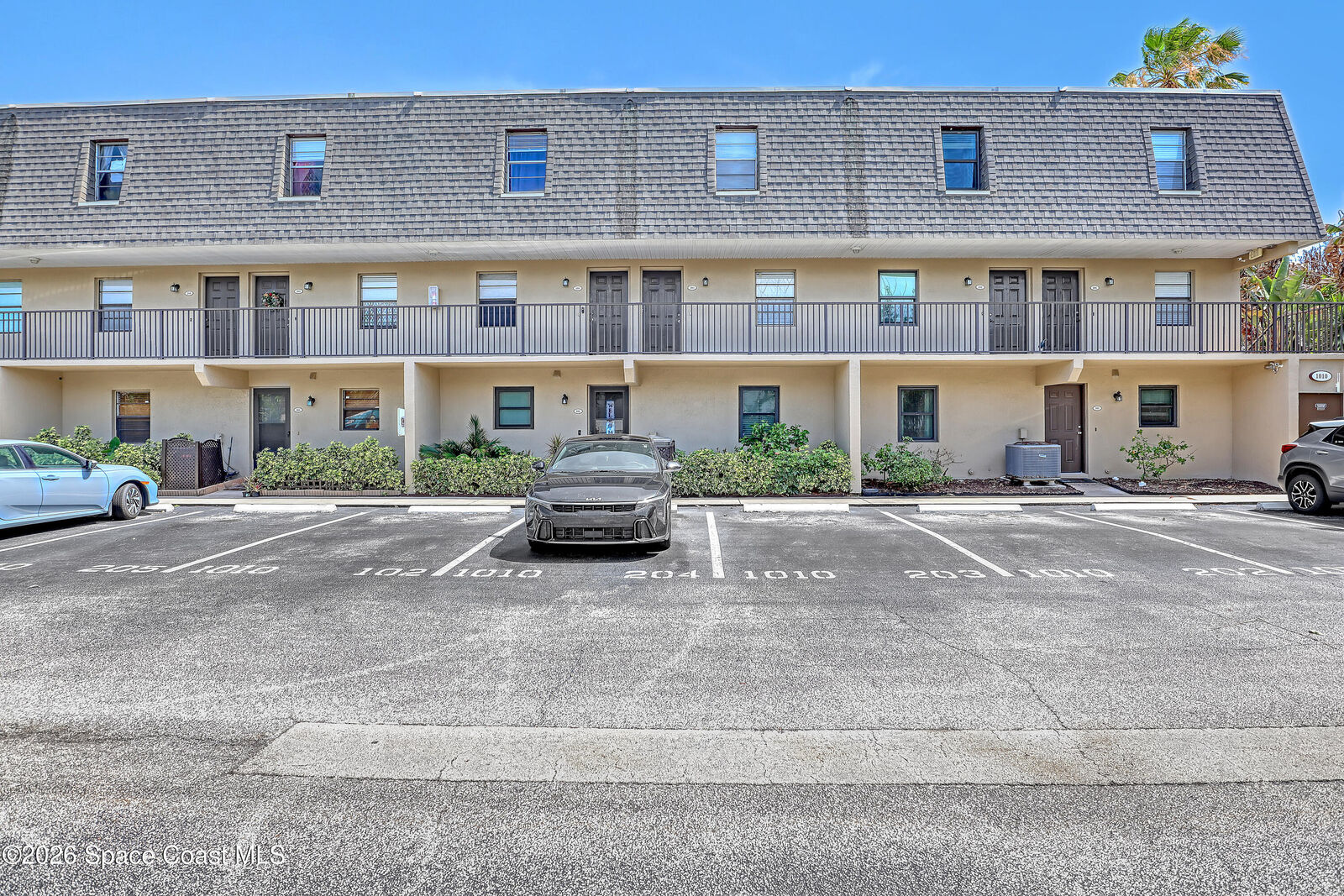 Property Photo: 1010 Pine Tree Drive FL 32937
