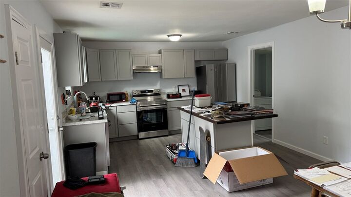 Property Photo:  1224 E Broadway  OK 74023 