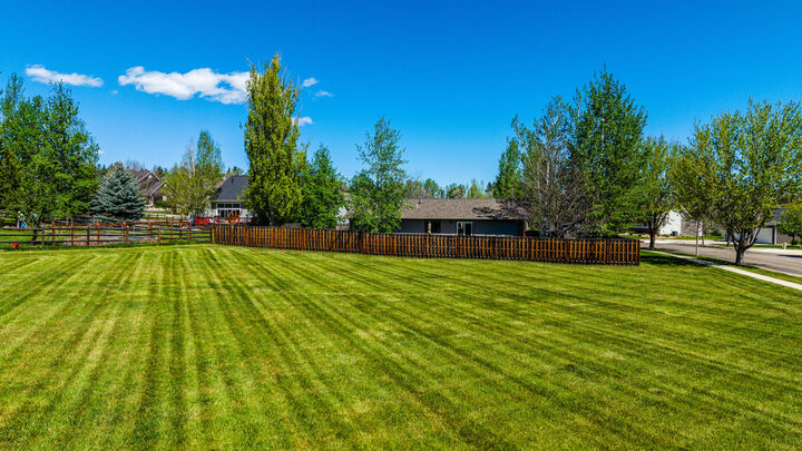 Property Photo:  416 Shadow Ridge Boulevard  WY 82801 