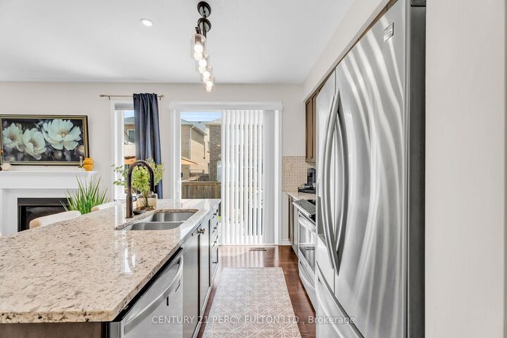 Property Photo: 458 Etheridge Avenue ON L9E 0A8