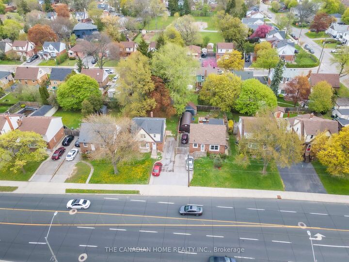 Property Photo:  87 West 5th Street  ON L9C 3N5 